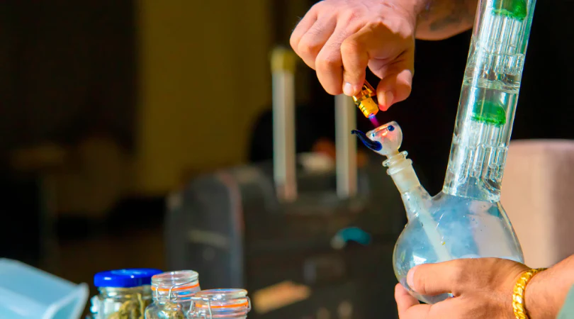3 Reasons Bowls And Bongs Are Now Obsolete